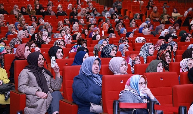 Büyükşehir’in Meslek ve Sanat Eğitimi Kursları tarafından düzenlenen "Kur’an-ı Kerim’i