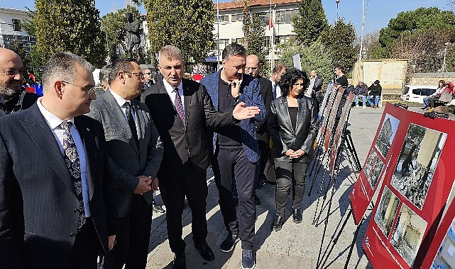 Gölcük Anıtpark’ta depreme karşı dayanıklı binalar konusunda bilinci arttırmak amacıyla