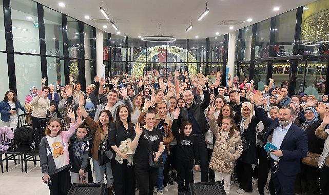Kocaeli Büyükşehir Belediyesi’nin İzmit Milli İrade Meydanı’nda gerçekleştirdiği Ramazan etkinlikleri