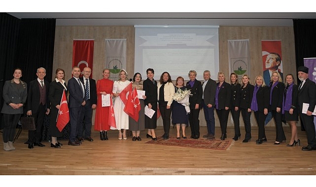 Kahraman hekimlerin hayatını meslektaşları teatral oyunla anlattı   