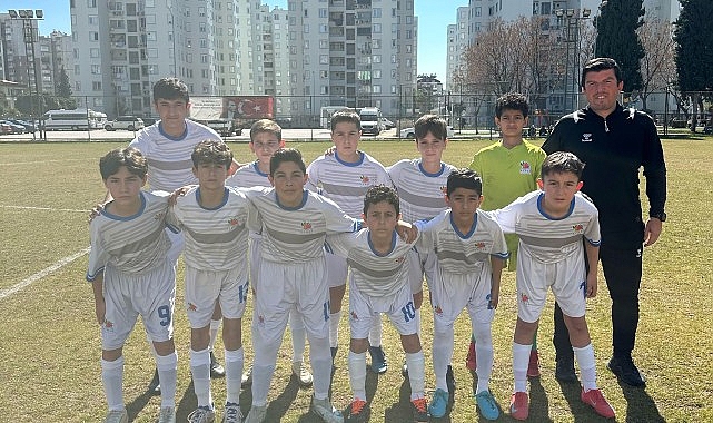 Kemer Belediye Merkez Spor U13 takımı, ilk hafta maçında Bülent