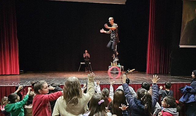 Kervansaray'da muhteşem gösteriler    Kervansaray’da düzenlenen Gölcük Belediyesi