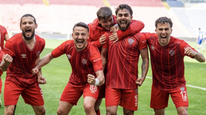 Uğur ÖZGÜR- Türkiye 2. Lig Kırmızı Grupta kümede kalma mücadelesi