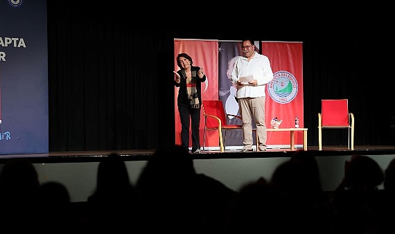 Oya Başar: “Ölene kadar tiyatro yapacağım”    Dünya