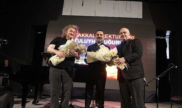 Piyanist Tuluyhan  Uğurlu'dan çanakkale zaferi konseri     