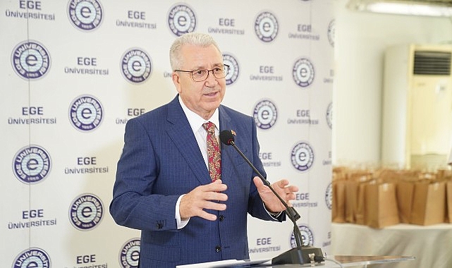 Rektör Budak, Ege Üniversitesi ailesinin Ramazan Bayramını kutladı  
