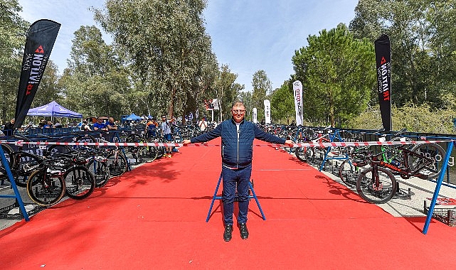 İzmir Büyükşehir Belediye Başkanı Dr.