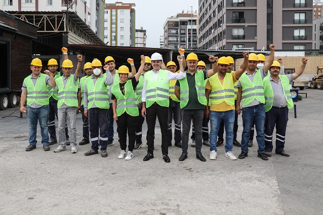 Mezitli Belediye Başkanı Ahmet Serkan Tuncer, 1 Mayıs Emek ve