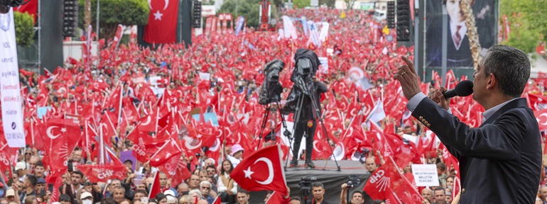 CHP Genel Başkanı Özgür Özel, Mersin’de düzenlenen “Millet İradesine Sahip