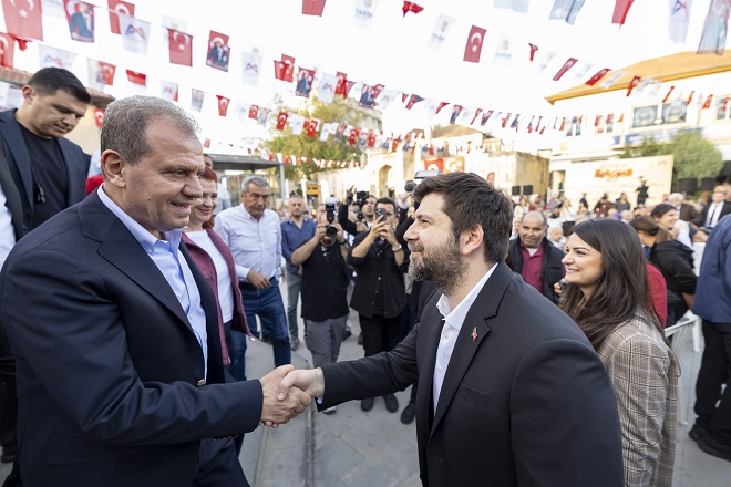 Mersin Büyükşehir Belediye Başkanı Vahap Seçer ve Meral Seçer, Mersin