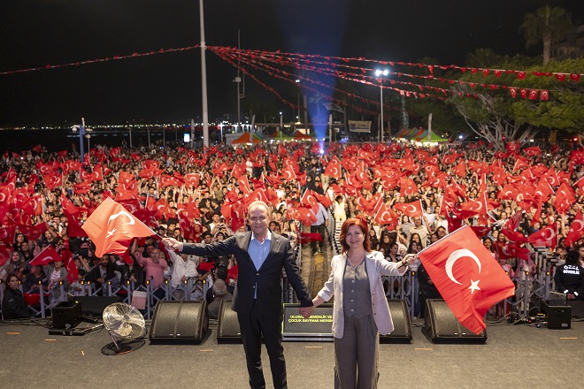 Mersin Büyükşehir Belediye Başkanı Vahap Seçer ve Meral Seçer, ‘2. Uluslararası