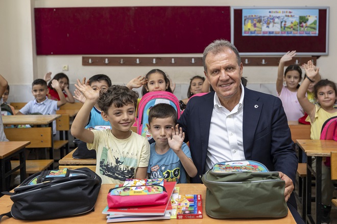 Mersin Büyükşehir Belediye Başkanı Vahap Seçer, ‘23 Nisan Ulusal Egemenlik