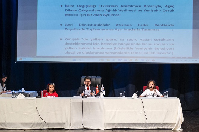 Mersin Yenişehir Belediye Başkanı Abdullah Özyiğit ve Yenişehir Belediye Meclisi,