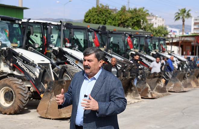 Toroslar Belediye Başkanı Abdurrahman Yıldız, görevde oldukları 1 yıllık süre