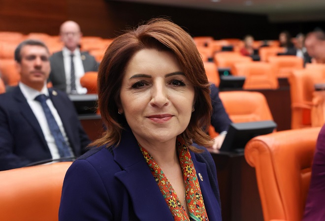 CHP Mersin Milletvekili Gülcan Kış, Milli Eğitim Bakanı Yusuf Tekin’in