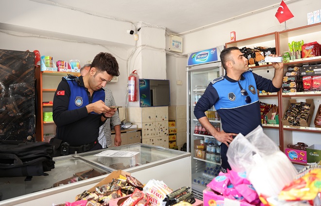 Toroslar Belediyesi Zabıta Müdürlüğü ekipleri, ara tatilin ardından bugün dersbaşı