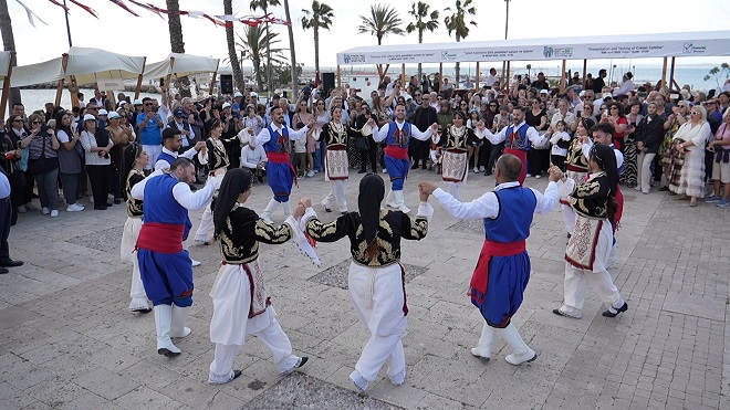 Manavgat Belediyesi’nin ev sahipliğinde organize edilen Uluslararası Manavgat ‘Girit’ten Side’ye