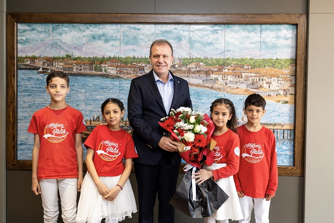 23 Nisan Ulusal Egemenlik ve Çocuk Bayramı’nın sevincini yaşayan öğrenciler