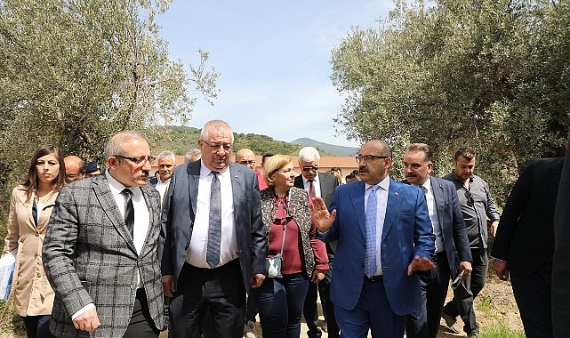 Edremit’in Altınoluk Mahallesi’nde bulunan Antandros Antik Kenti’nde Balıkesir Valisi İsmail