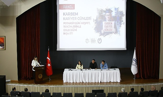 Her yıl binlerce öğrencinin ücretsiz eğitim aldığı Karabağlar Belediyesi Sosyal