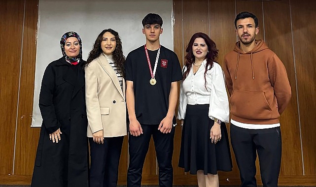 Beylikdüzü Belediyesi spor alanında yaptığı çalışmalarla ilçedeki öğrencilerin, ulusal ve
