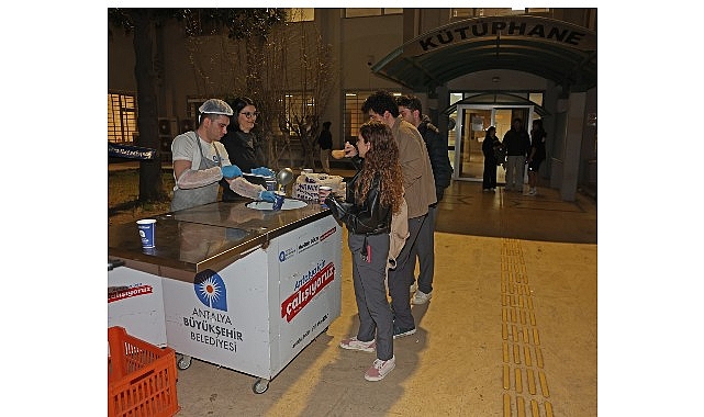Büyükşehir’den sınav haftasında öğrencilere sıcak çorba ikramı  Antalya Büyükşehir