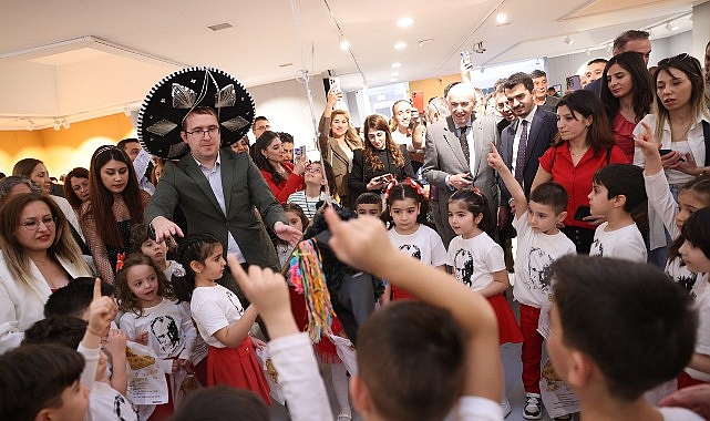 Çankaya Belediye Başkanı Hüseyin Can Güner, "Küçük Kalpler Büyük Renkler"