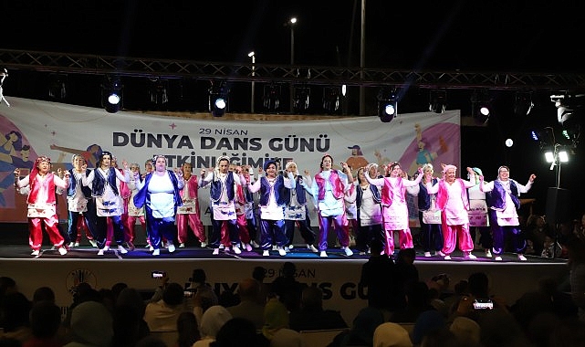 29 Nisan Dünya Dans Günü, Dikili Belediyesi tarafından düzenlenen  birbirinden