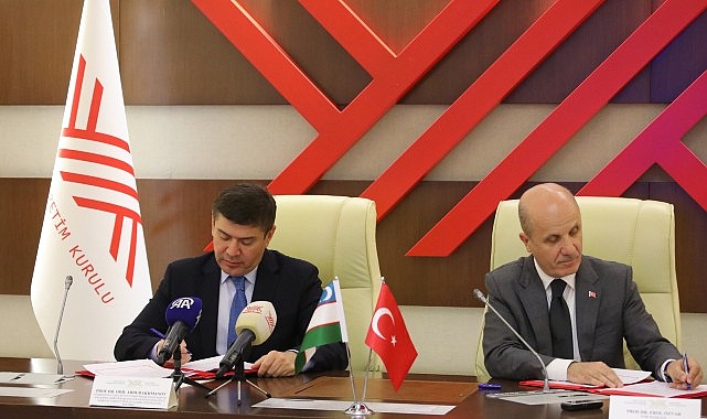      Ege Üniversitesi kurucu üniversiteler arasında yer