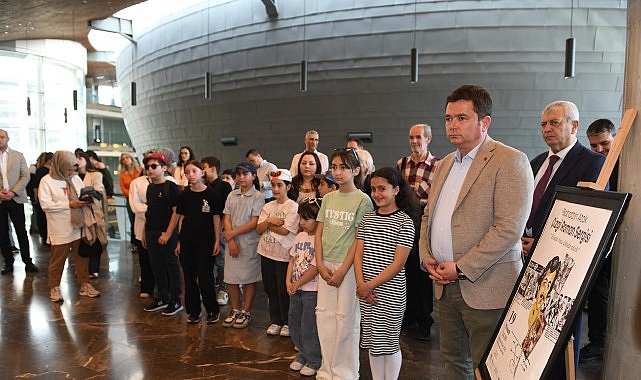 Osmangazi Belediyesi’nin ev sahipliğinde gerçekleşen ‘Elinde Fırça Dilinde Müzik’ adlı