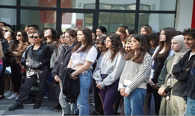 Modern altyapısı ve son teknolojiyle donatılmış sınıflarıyla Ege Üniversitesi öğrencilerinin