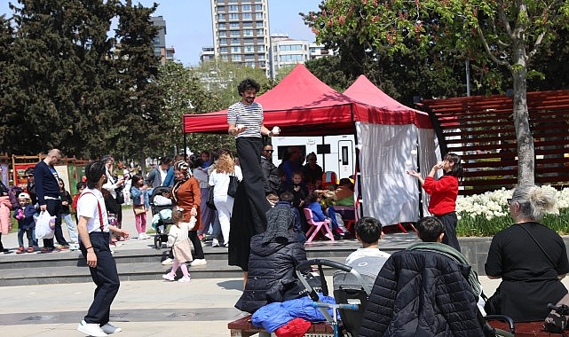İBB’nin geleneksel hale getirdiği Lale Bayramı, bu yıl da İstanbullulara