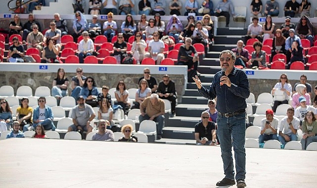 İzmir Büyükşehir Belediyesi’nin ev sahipliğinde düzenlenen İZKİTAP – 5.
