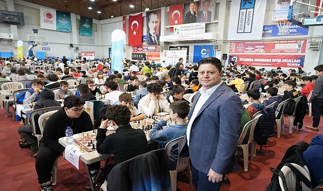Kadıköy Belediyesi ve Türkiye Satranç Federasyonu iş birliğiyle düzenlenen “Kadıköy