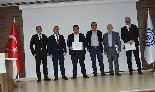 Mehmet Emin Resulzade Ege Üniversitesi Edebiyat Fakültesinde düzenlenen panelle  anıldı.