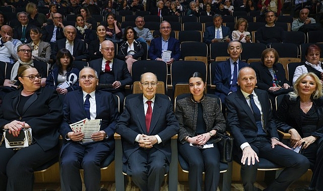 Müzik ve Ankara sevdalısı Cenap And anısına gerçekleştirilen açılış konseriyle