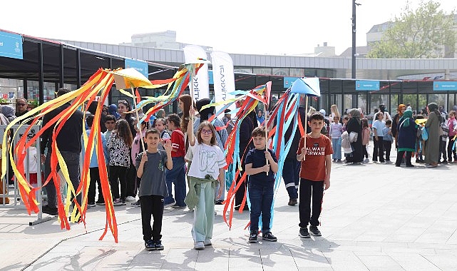 KO-MEK, 23 Nisan Ulusal Egemenlik ve Çocuk Bayramı coşkusunu gökyüzüne
