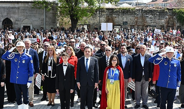 Lüleburgaz Belediyesi’nin 34’üncüsünü düzenlediği Uluslararası 23 Nisan Çocuk Şenliği, 20