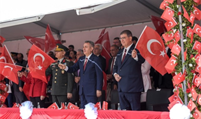 İzmir’de 19 Mayıs Atatürk’ü Anma, Gençlik ve Spor Bayramı kutlamaları