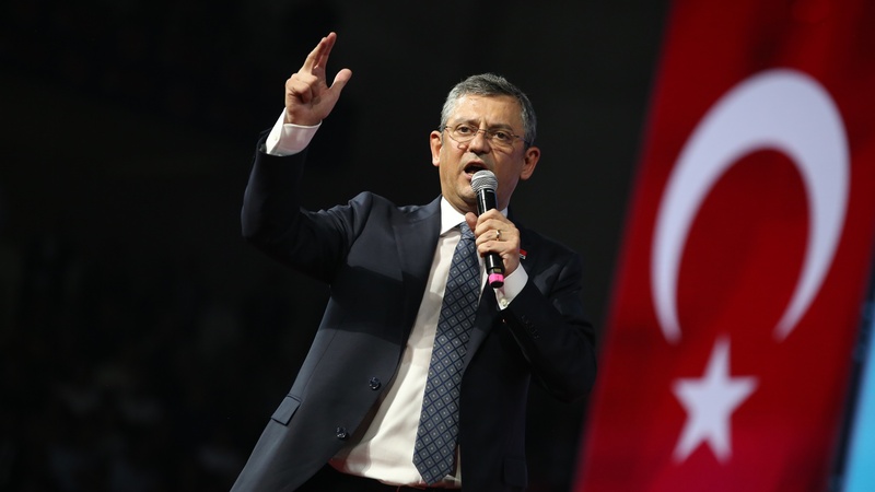 Atatürk Kültür Merkezi’nde Sırrı Süreyya Önder için düzenlenen anma törenine