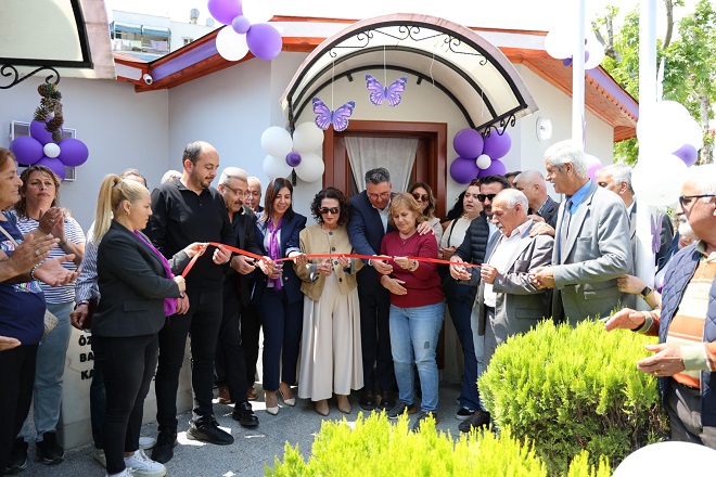 Toroslar Belediyesi ilk Mahalle Evi’ni Çağdaşkent Mahallesi’nde açtı. Mahalle Evinde