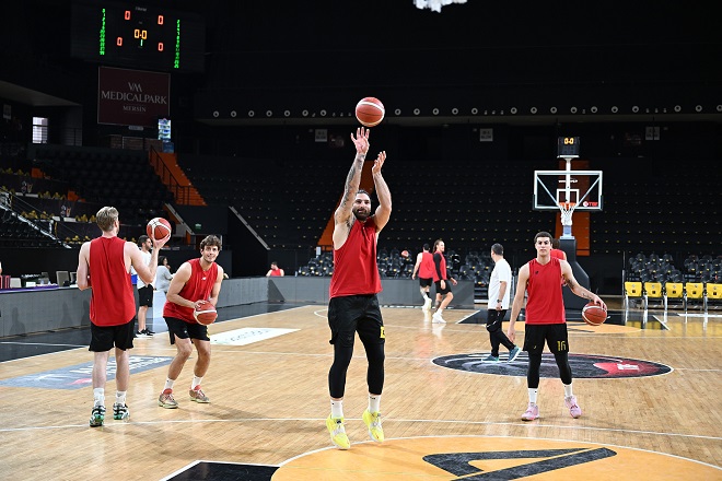Türkiye Basketbol Süper Ligi’ni 6. sırada tamamlayarak play-off’lara doğrudan katılma