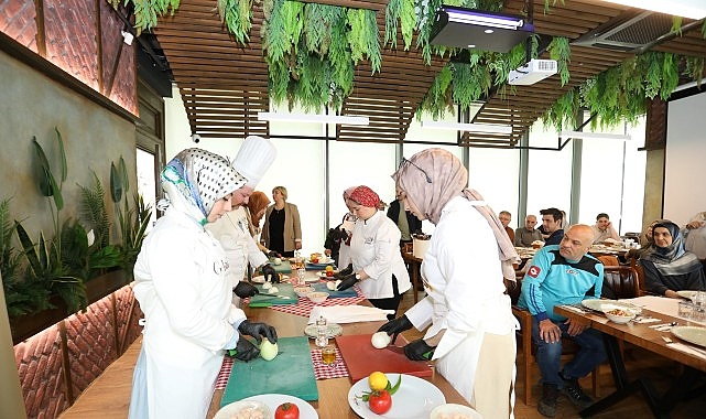 Şehir ve kültür akademisi çalışmalarıyla yaşadıkları şehri yerinde öğrenme amacı