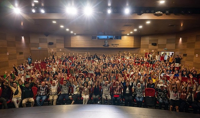 Manisa Büyükşehir Belediyesi, Engelliler Haftası kapsamında farkındalık yaratmak amacıyla işitme