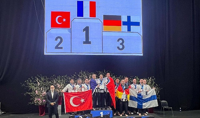 Gaziemir Belediyesi Spor Kulübü’nün taekwondo sporcuları, Estonya’da düzenlenen Avrupa Taekwondo