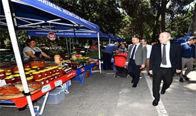 İzmir’de 14 Mayıs Dünya Çiftçiler Günü bir dizi etkinlikle kutlandı.