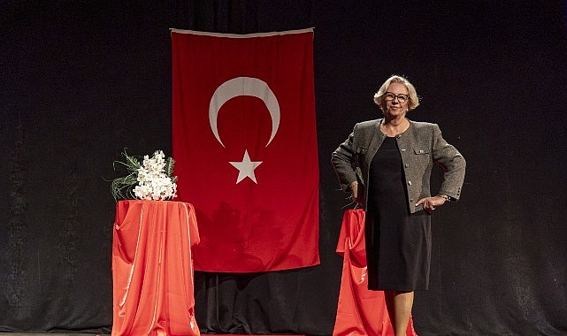 Karşıyaka Belediyesi bünyesinde 60 yaş ve üzeri vatandaşlara hizmet veren