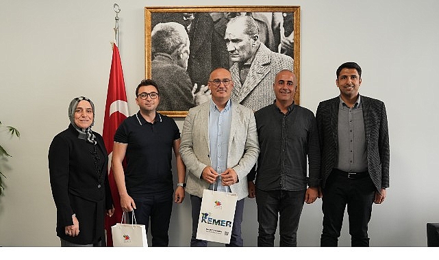 Kemer Belediye Başkanı Necati Topaloğlu'nun “Eğitim varsa gelecek var” projesiyle