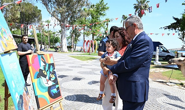 Kemer Belediye Başkanı Necati Topaloğlu, Kemer Anadolu Lisesi tarafından düzenlenen