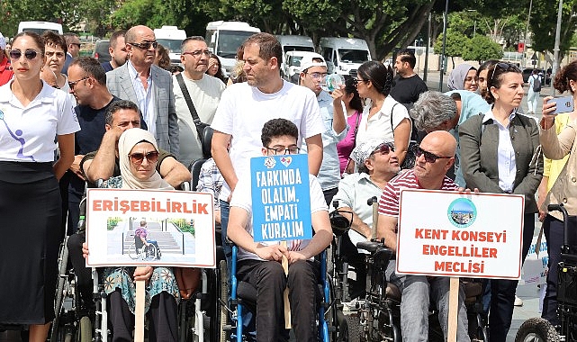 Antalya Büyükşehir Belediyesi Özel Eğitim Okulu ve Rehabilitasyon Merkezi öğrencileri,
